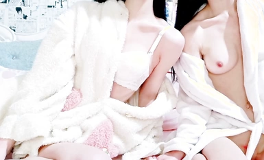 極品女同雙女激情【晴晴櫻子】苗條身材白皙皮膚！穿戴假的後入操逼，一下下猛頂，白嫩美臀翹起插的爽翻