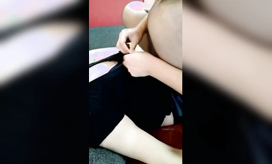 Ngôi nhà ngọt ngào giữa hai mẹ con biến thành ổ loạn luân. [Oedipus] Thêm thuốc vào nước sôi. Sau khi ngã xuống, cô cởi trần và bế mẹ vào phòng ngủ. thú vị! (3)