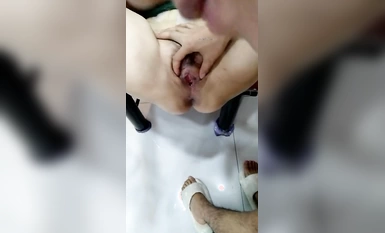 Ngôi nhà ngọt ngào giữa hai mẹ con biến thành ổ loạn luân. [Oedipus] Thêm thuốc vào nước sôi. Sau khi ngã xuống, cô cởi trần và bế mẹ vào phòng ngủ. thú vị! (3)