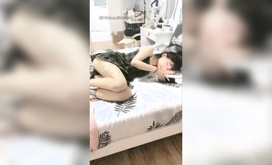 【91約妹達人】真實約炮強上00後高中紋身高顏值小蘿莉，沒干之前一直做出誘人的舉動，吃完宵夜後被男主上演強干啪啪 （2）