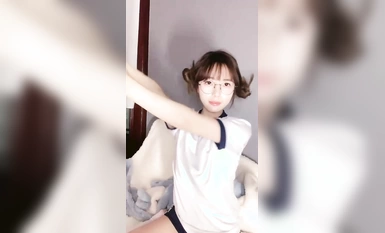 19 세 학교 여신 [작은 미로 요] 백호 구멍 한 줄 하루 빵 진짜 극한 초순수 여고생, 100 % 사랑 느낌, 마음을 움직이게 하시겠습니까? (1)