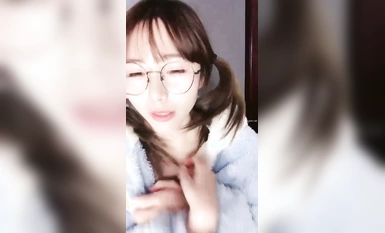 19 세 학교 여신 [작은 미로 요] 백호 구멍 한 줄 하루 빵 진짜 극한 초순수 여고생, 100 % 사랑 느낌, 마음을 움직이게 하시겠습니까? (1)