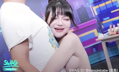 【加藤鷹】現身台灣SWAG直播間和AV拍攝現場教學混血淫娃自慰抽插挑逗金手指加藤鷹 全程大尺度直播