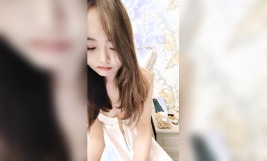 Kecantikan sekolah baru yang tidak bersalah telah disetubuhi [Beruang Nakal] Jahil, comel dan awet muda, aura keperempuanan peri kecil itu tidak dapat dihalang, dia telah disetubuhi oleh teman lelakinya dalam pelbagai posisi, ia sangat keren dan cantik! (