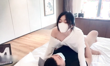Tương phản với cô vợ chó nhỏ [Mèo con] Cô vợ mới cưới xinh đẹp của anh trai, vẻ ngoài thuần khiết tương phản với sự quyến rũ dâm đãng nơi riêng tư, âm hộ siêu hồng và xinh đẹp được xuyên thấu, thay phiên nhau ở nhiều tư thế khác nhau