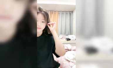 超美形の妖精のような一重まぶたの女子校生【シャオチュウ】小柄な体型のおっぱいは、年末になると特別なことの極み、19歳という、より柔らかくて美味しい年頃であることが多い、超！ (1)