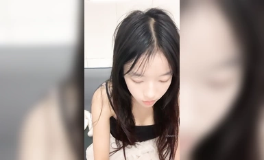重磅新人！顶级校花来了【小牙刷】这么漂亮的大奶子，今年看到过最好看的，男人梦想的身材，完美内射！ (3)