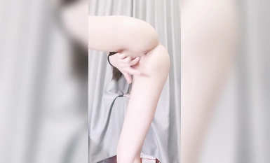 无敌大长腿嫩穴女神【健身宝贝】172CM九头身 高挑的顶级完美比例身材 女神御姐回归，自慰激烈到屁股都出汗了