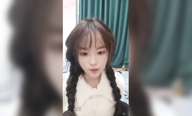G奶大學生，奶子好漂亮【大白兔糖糖】白花花的少女肉體，居然還是個一線天饅頭逼，撅起來瞬時讓你勃起！ (1)