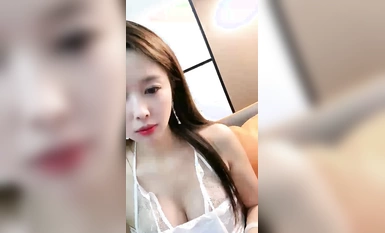 重磅！綠播女神下海！美到炸裂~【安朵兒】揉穴自慰！包射 (1)
