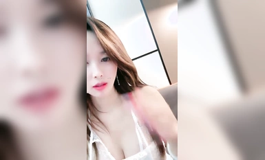 重磅！綠播女神下海！美到炸裂~【安朵兒】揉穴自慰！包射 (2)