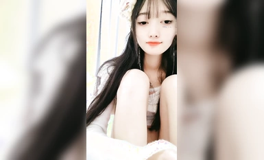 Inirerekomenda sa antas ng kagandahan ng paaralan~Isang kulay rosas at malambot na batang babae [mahilig kumain ng karne si Nini] pumunta sa dagat upang kumita~Isang koleksyon ng iba't ibang masturbesyon na live na broadcast (5)