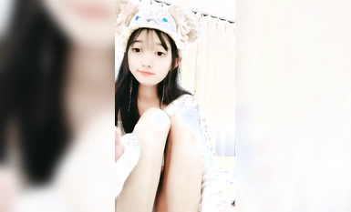 Disyorkan di peringkat kecantikan sekolah~Seorang gadis merah jambu dan lembut [Nini suka makan daging] pergi ke laut untuk mencari wang~Koleksi pelbagai siaran langsung melancap (7)