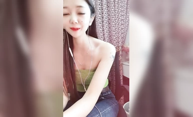 Ini adalah kecantikan tahap dongeng, seorang selebriti internet kecil di Douyin, dengan ratusan ribu peminat, [Sweetheart Little Grapefruit], gaya gadis bersebelahan yang tulen dan tidak bersalah (4)