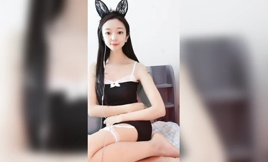 Đây là một vẻ đẹp cổ tích, một người nổi tiếng nhỏ trên mạng Douyin với hàng trăm ngàn người hâm mộ, [Bưởi nhỏ ngọt ngào], phong cách cô gái nhà bên trong sáng và ngây thơ (6)