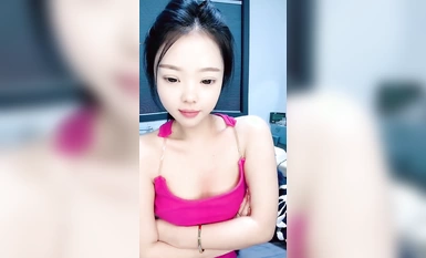 大眼長腿尤物妹子 美美 (1)