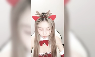 校花學妹！【你的初戀6】顏值逆天~超級粉嫩小b~全裸特寫 (14)
