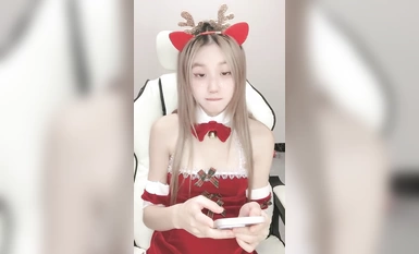 校花學妹！【你的初戀6】顏值逆天~超級粉嫩小b~全裸特寫 (14)