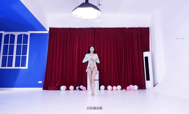 vũ công trung quốc dễ thương