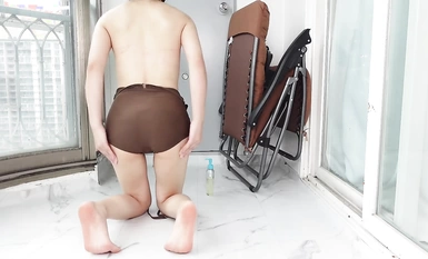 韩国女孩油胸部和身体