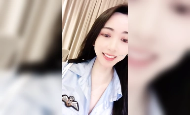 綠播女神【587吃桃】明星顏值~夾奶頭搖鈴~黑絲大長腿~蜜桃臀 (4)