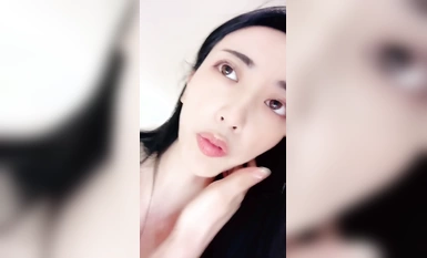 緑の女神[587桃を食べる]スター顔負け〜クリップ乳首揺れ鐘〜黒シルクロングレッグ〜桃尻(3)