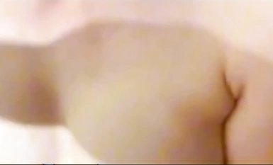 小白胸白操得爽