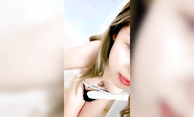 顏值御姐【極品肝肝不一樣】大奶騷舌~抖胸抖臀~騷舞誘人 (7)