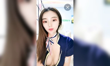 Ang sikat na diyosa [batang modelong si Beibei] ay nang-aakit sa uniporme ~ sumasayaw nang mapang-akit ~ nanginginig ang puwit at pinipisil ang mga suso (11)
