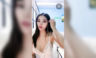 人氣女神【嫩模貝貝】制服誘惑~騷舞勾引~抖臀擠胸 (8)