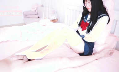 AsamiSusu] The glasses mother little lovely pink small feet with white silk, baby lovely tender little feet on stockings to brother foot sex let brother feel foot sex bring pleasure!