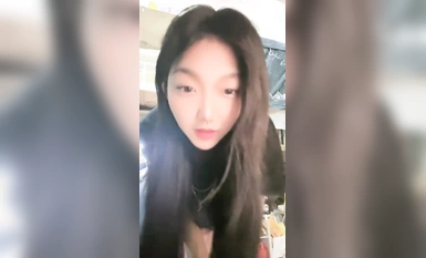 Kerja baru pada tahun 2024, kesenangan terakhir sebelum percutian musim sejuk, pelajar kolej G-cup kembali ke asrama perempuan [Ketua Kelas], pelajar perempuan cantik itu berbogel dan melancap, tubuh muda dan cantiknya jelas kelihatan (3)