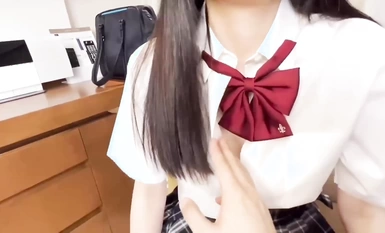 清純JK制服美眉吃雞啪啪【FC2-PPV-3082629】小嬌乳小粉穴 被大肉棒無套輸出 白漿水四溢 內射滿滿一鮑魚精液