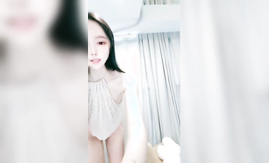 绿播转黄网红女神！白皙皮肤超高颜值！