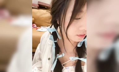 โอลิเวีย สาวน้อยสุดฮอตในโลกเนื้อไมโคร! โลลิตัวน้อยน่ารักมาก แต่เธอเซ็กซี่เกินไป ช่วยตัวเองด้วยอุปกรณ์ประกอบฉากสองอัน (1)