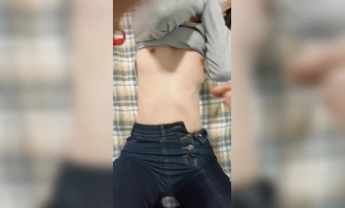 超級漂亮的小妹妹私拍泄露，反差死了這么漂亮，被哪個小男孩禍害了！！！！