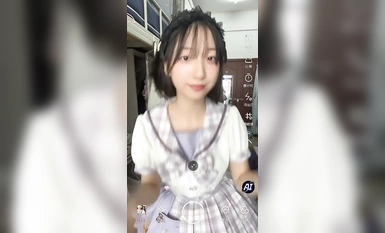 ツイッター生を引退したのは、素性がばれたからだそうで、残念である。体つきはとても良く、おっぱいはトロトロ、あわび饅頭はとても柔らかい。