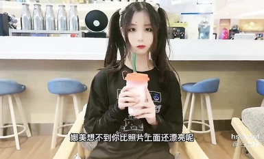 露臉好評，難得一見的極品雙馬尾妹妹