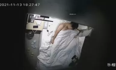 Bức ảnh chân thực có độ phân giải cao mới nhất về một cặp vợ chồng sinh viên đại học ở trong phòng khách sạn và quan hệ tình dục vào Chủ nhật tại khách sạn Lechen từ góc nhìn của Chúa