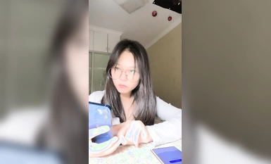 สาวใสแว่นอยากกินยาลดเมลานิน (3)