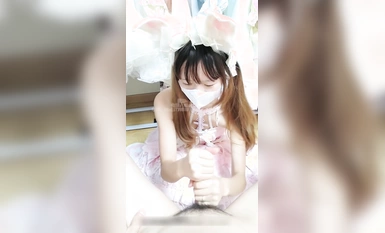 욕망의 대비 미소녀 [부드러운 토끼 Lt774523412] 거울 앞뒤로 핑크 로리타 작은 귀여운 수줍어하는 모습을보세요, 수줍어하는 모습, 작은 귀여운 극단적 인 대조