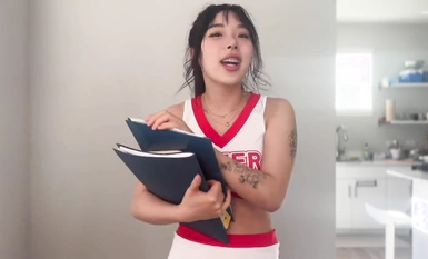 얼굴 좋고 인기 많은 한국 소녀 '엘르 리' [16라운드] 치어리딩 주장, 대타로 구술 봉사 교환