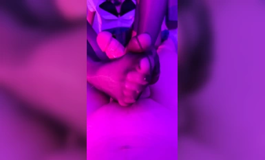 Bukan kaki pelincir stoking hitam seragam bebola daging