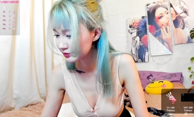 2024年新流出Stripchat平面模特下海【Akiko】絕美極品木瓜奶，一線天鮑魚又肥嫩，整個床單全满是淫水，大腿腿長 (10)