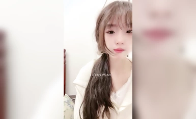清純女校花！超級漂亮【元氣妹妹】粉嫩可口，大哥們最喜歡的類型來了，超贊 (1)