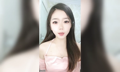 頂級綠播女神下海【卟葯醬紫】超級漂亮！抖臀騷舞誘惑~ (6)