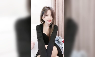 キュートなバニー巨乳オナニーショー (4)