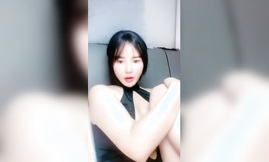 ネットフリックス・フェイスの美少女。