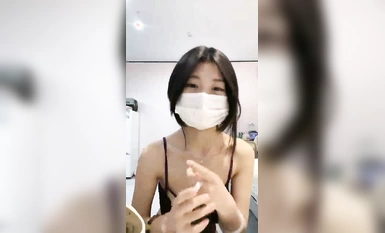 正宗G奶校花【中戏艺校生】闺蜜首秀~顶级美乳~抖奶~狂撸（4）