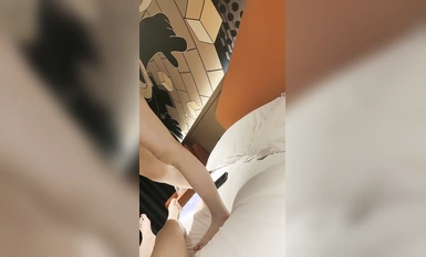 Nữ sinh tiểu học G-cup tốt nhất [Xiaoxue rất ngây thơ] đã bị đụ mà không dùng bao cao su trong khách sạn và điều đó thật tuyệt (1)